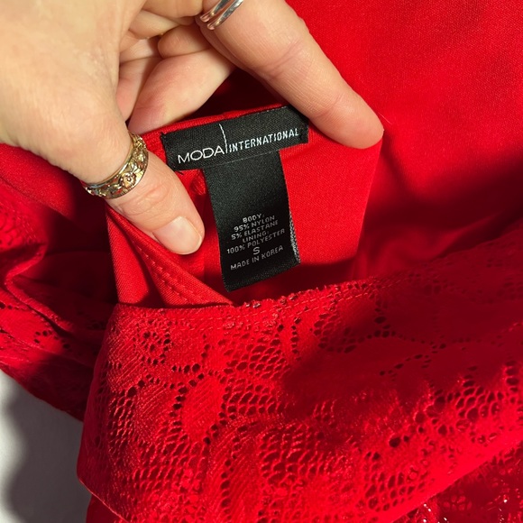 Red Dress - Picture 3 of 6